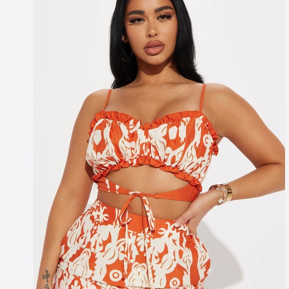 NWT Fashionnova Tropical Top Size M
